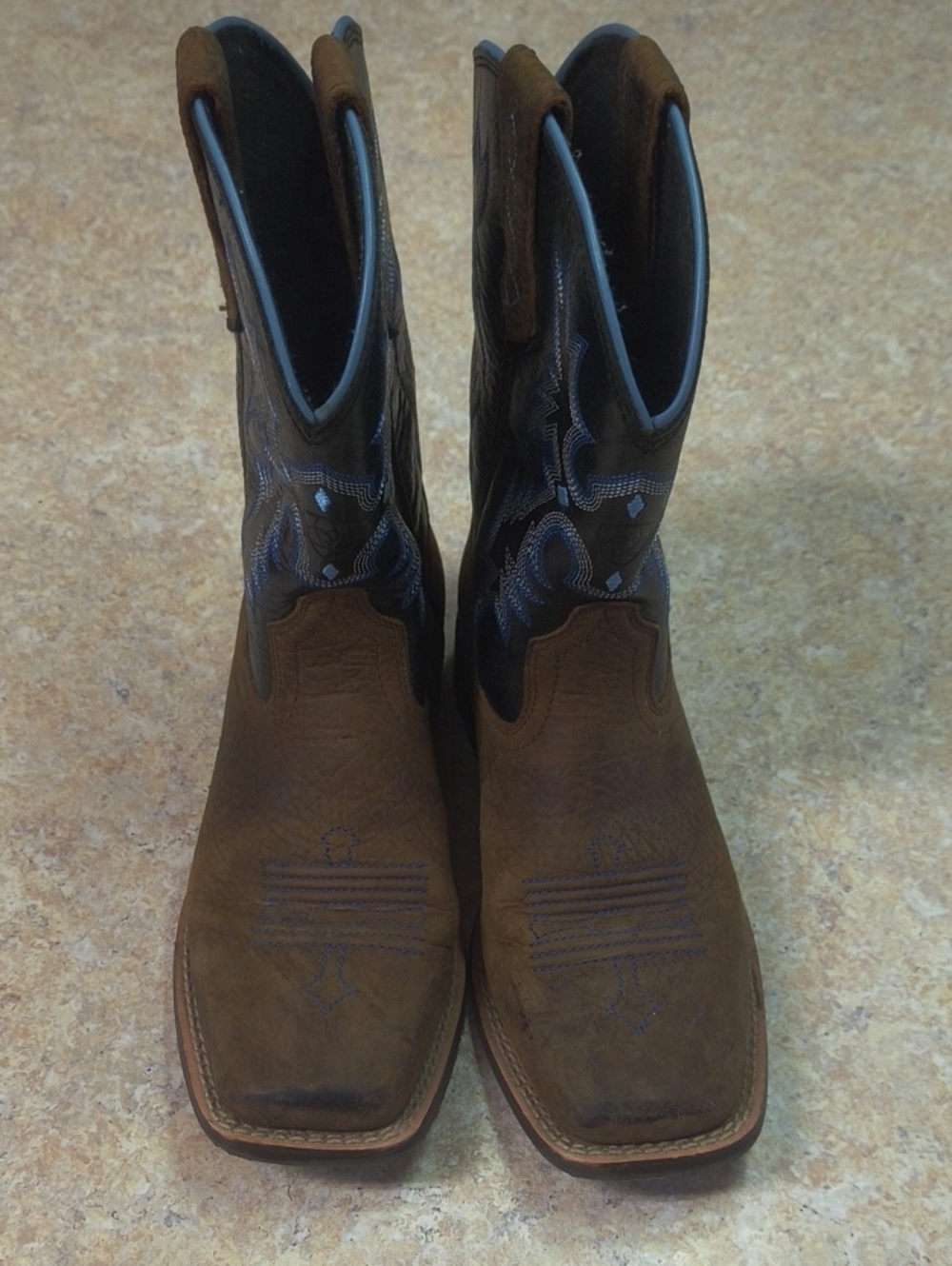 Classic Boys Brown Western Cowboy Boots Sz 3 GUC.